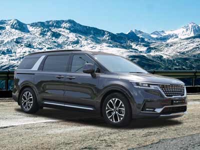 Professional chauffeur offering a private transfer service to Mt Buller trip.